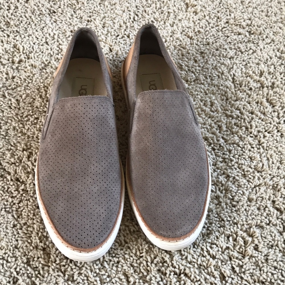Ugg Adley Perf sneaker size 8